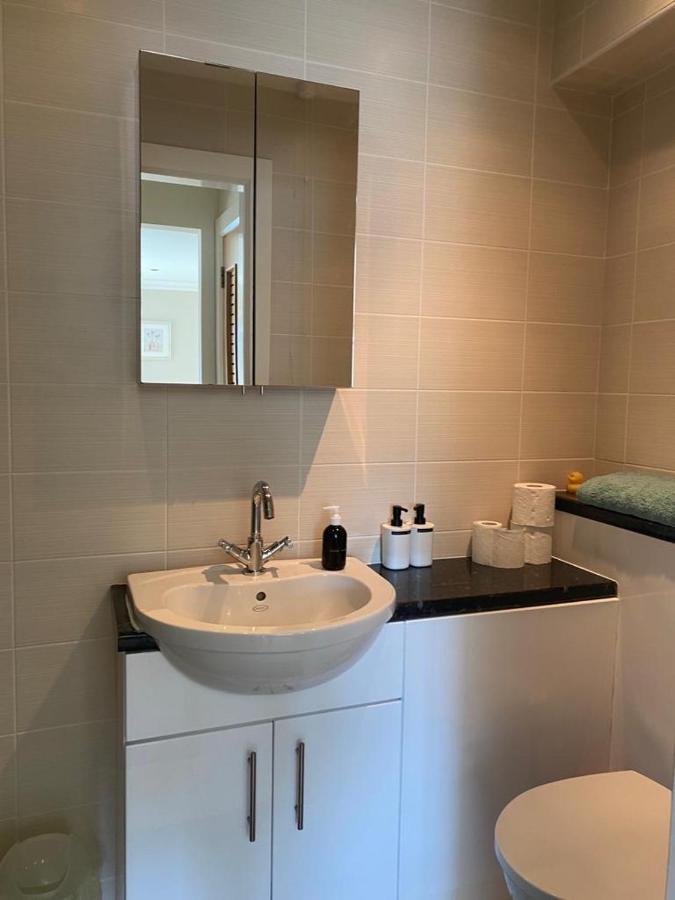 Cosy 3 Bedroom Apartment In Central Portrush With Sea Views Kültér fotó