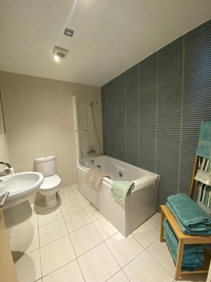Cosy 3 Bedroom Apartment In Central Portrush With Sea Views Kültér fotó