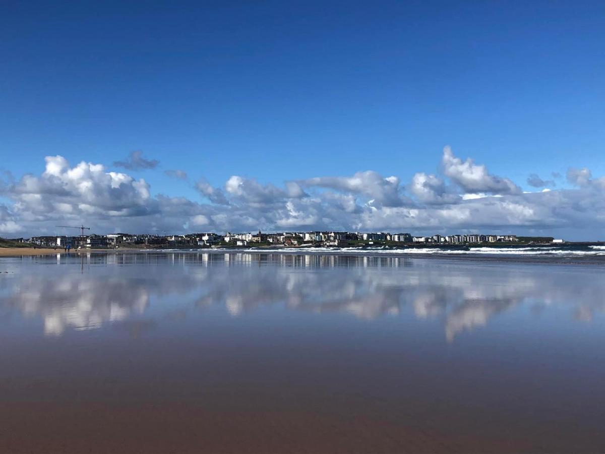 Cosy 3 Bedroom Apartment In Central Portrush With Sea Views Kültér fotó
