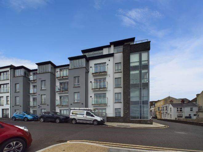 Cosy 3 Bedroom Apartment In Central Portrush With Sea Views Kültér fotó