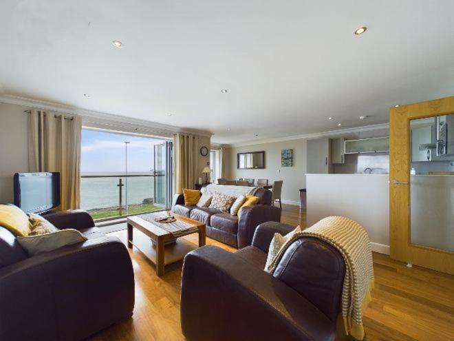 Cosy 3 Bedroom Apartment In Central Portrush With Sea Views Kültér fotó
